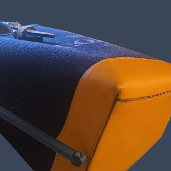 COACH Mollie 25 Tote Bag In Colorblock EUC - Picture 8 of 13